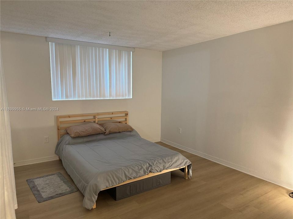 For Rent: $2,250 (2 beds, 2 baths, 1132 Square Feet)