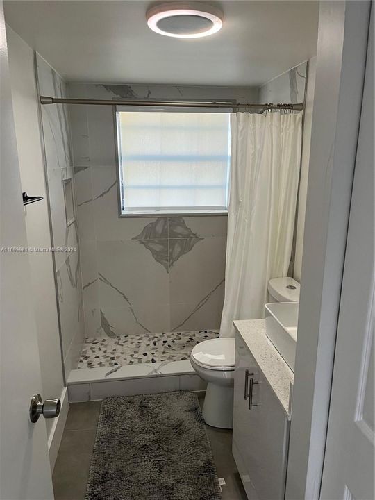 For Rent: $2,600 (2 beds, 2 baths, 921 Square Feet)