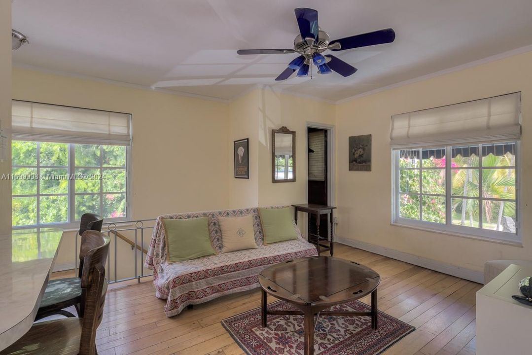 Недавно арендовано: $14,000 (5 спален, 5 ванн, 5141 Квадратных фут)