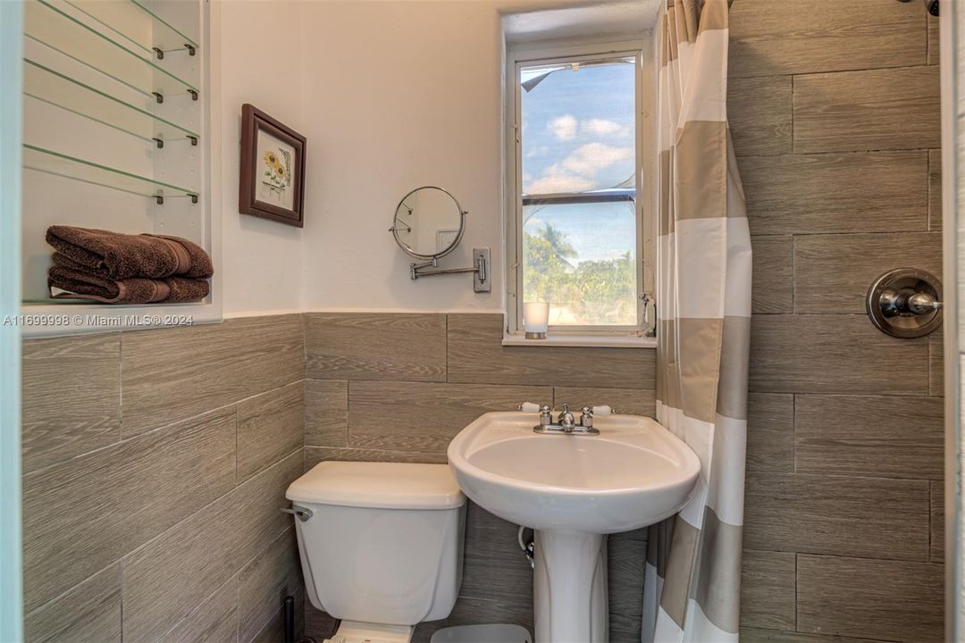 Недавно арендовано: $14,000 (5 спален, 5 ванн, 5141 Квадратных фут)