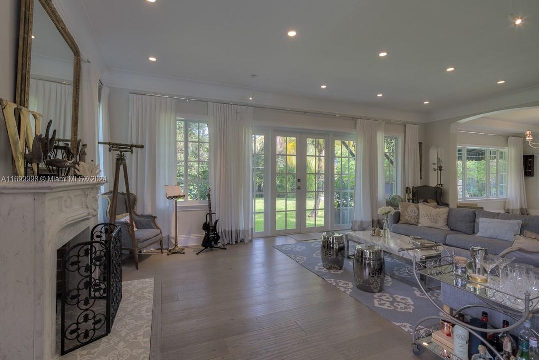 Недавно арендовано: $14,000 (5 спален, 5 ванн, 5141 Квадратных фут)