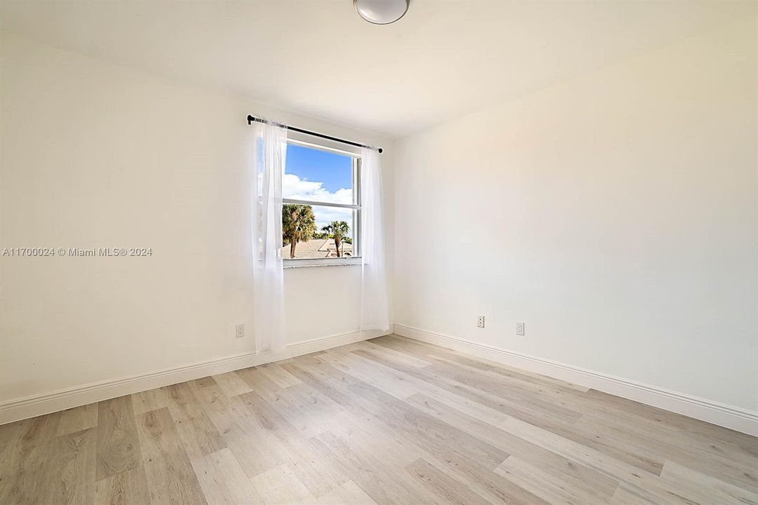 4th Bedroom upstairs