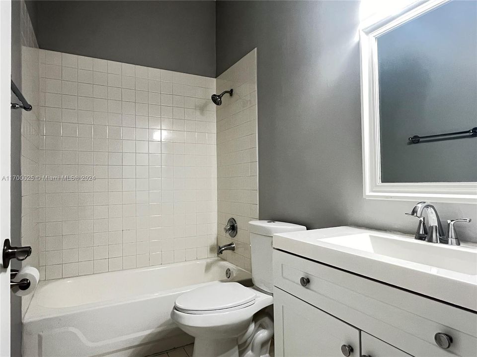 2nd Bathroom