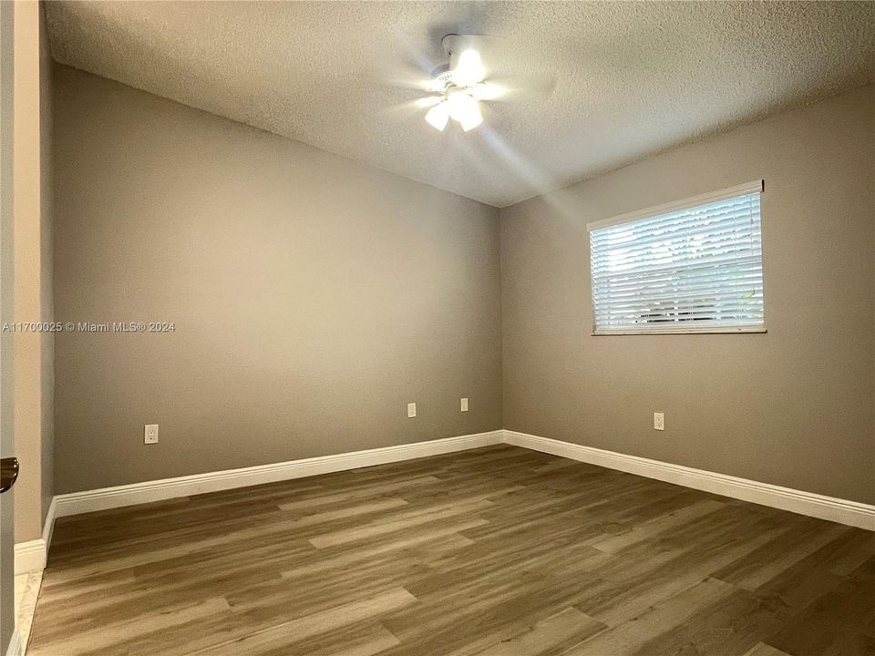 For Rent: $2,650 (2 beds, 2 baths, 900 Square Feet)