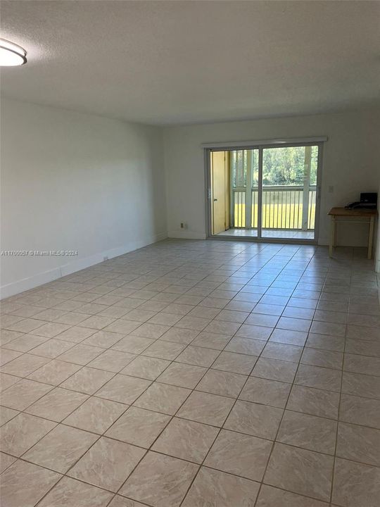 For Rent: $2,500 (2 beds, 2 baths, 1192 Square Feet)