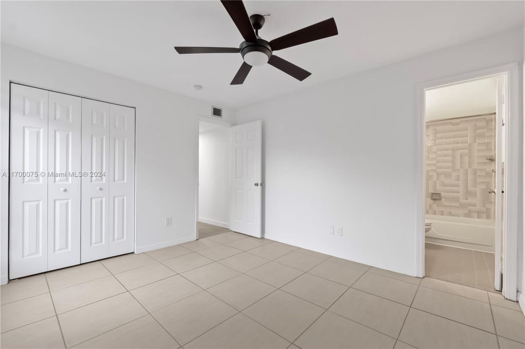 For Rent: $2,300 (2 beds, 2 baths, 954 Square Feet)