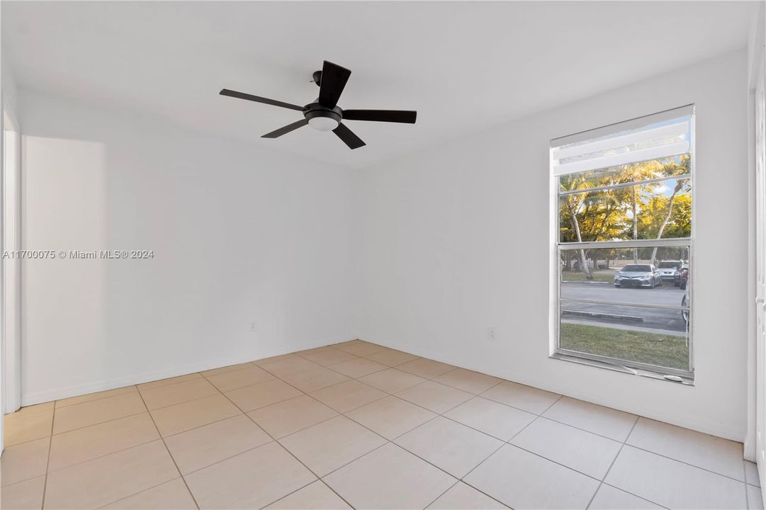 For Rent: $2,300 (2 beds, 2 baths, 954 Square Feet)