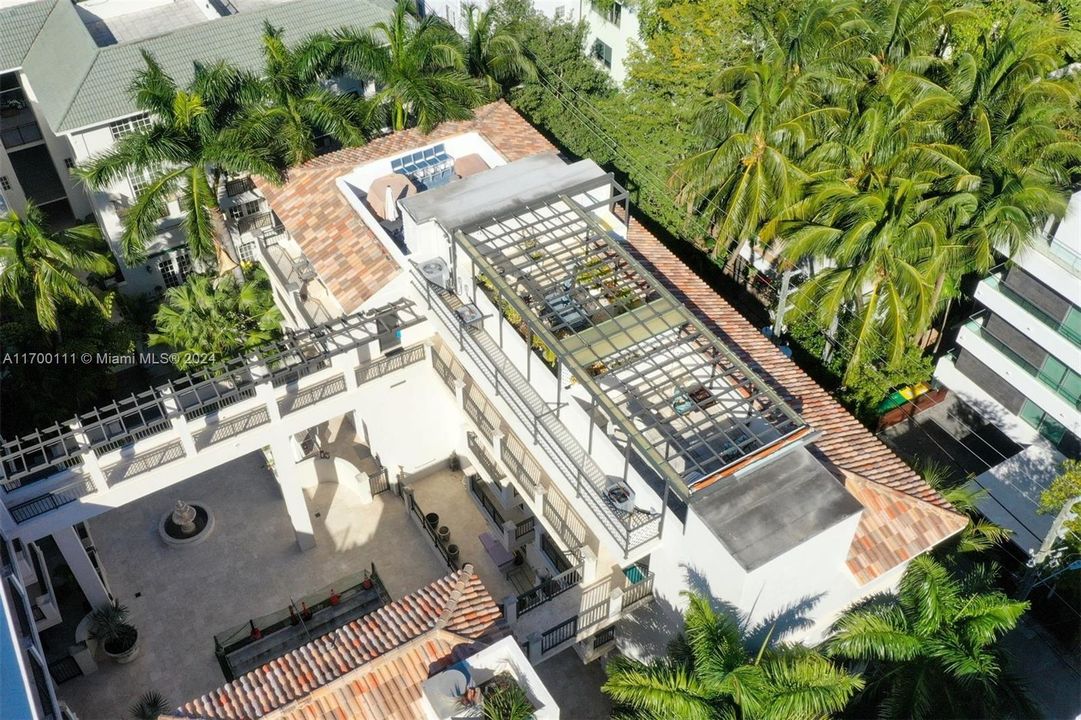 En Venta: $1,240,000 (2 camas, 2 baños, 1240 Pies cuadrados)