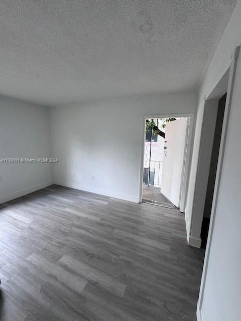 For Rent: $2,150 (2 beds, 1 baths, 4382 Square Feet)