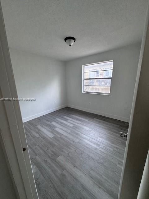 For Rent: $2,150 (2 beds, 1 baths, 4382 Square Feet)