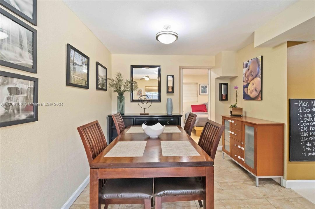 For Sale: $449,900 (3 beds, 2 baths, 838 Square Feet)