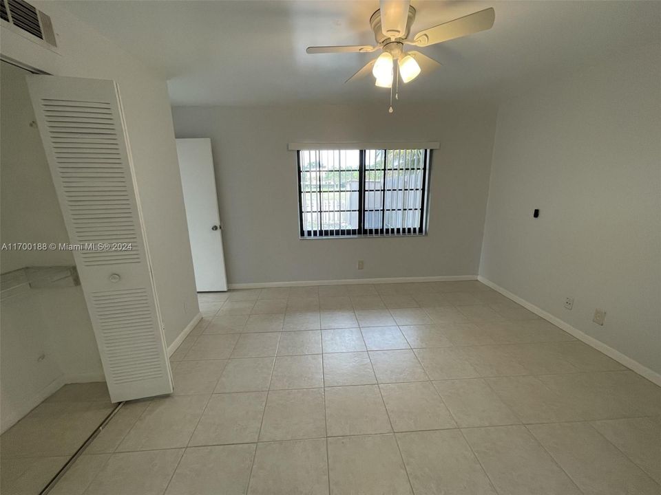 For Rent: $3,150 (3 beds, 2 baths, 1270 Square Feet)