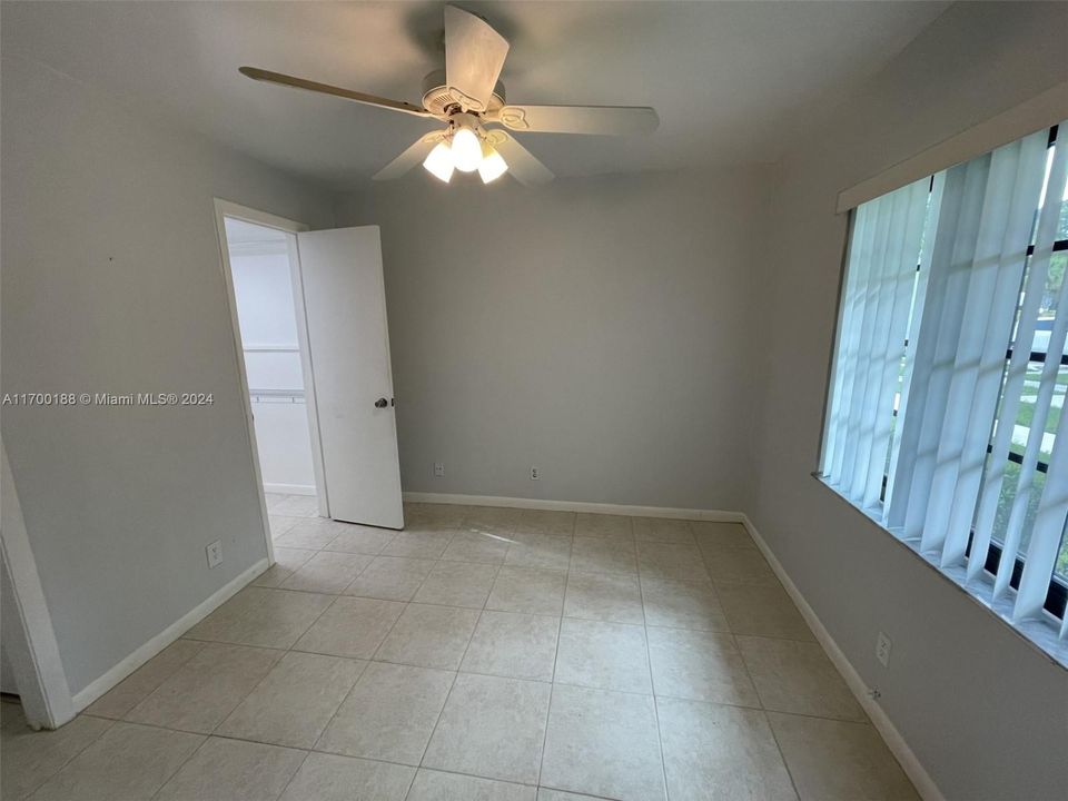 For Rent: $3,150 (3 beds, 2 baths, 1270 Square Feet)