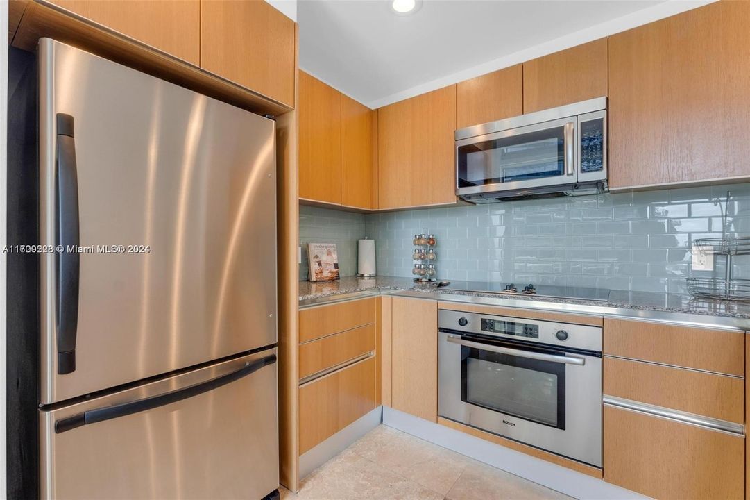 For Sale: $546,500 (1 beds, 1 baths, 1128 Square Feet)