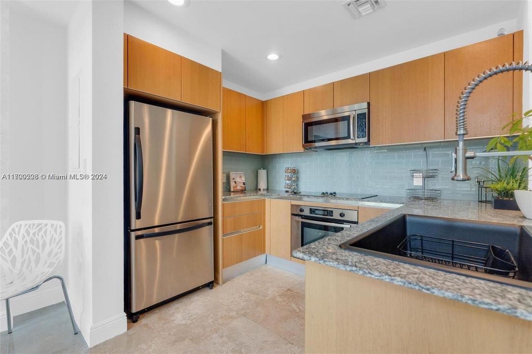 For Sale: $546,500 (1 beds, 1 baths, 1128 Square Feet)