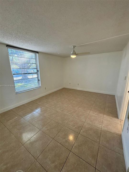 For Rent: $2,200 (2 beds, 2 baths, 1025 Square Feet)