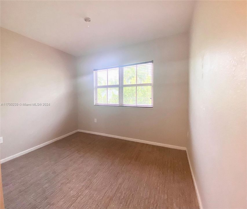 For Rent: $2,600 (2 beds, 2 baths, 1205 Square Feet)