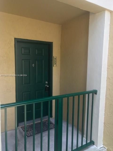 For Rent: $1,800 (1 beds, 1 baths, 780 Square Feet)