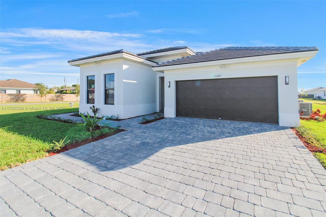 最近租的: $3,500 (3 贝兹, 2 浴室, 0 平方英尺)