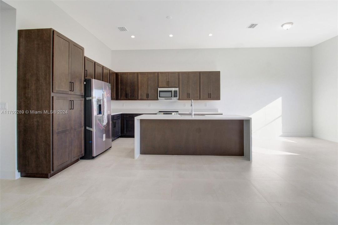 最近租的: $3,500 (3 贝兹, 2 浴室, 0 平方英尺)