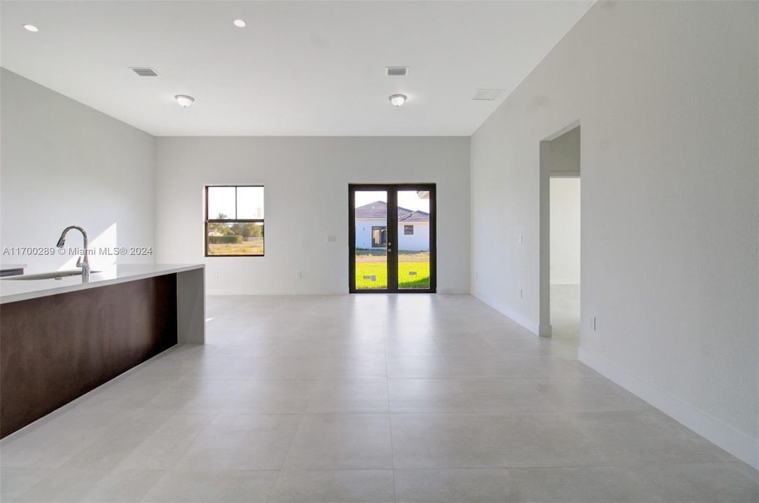 最近租的: $3,500 (3 贝兹, 2 浴室, 0 平方英尺)