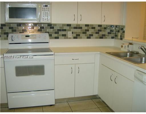 For Rent: $2,800 (2 beds, 2 baths, 1120 Square Feet)