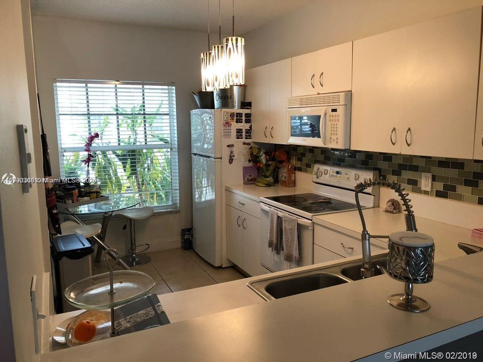 For Rent: $2,800 (2 beds, 2 baths, 1120 Square Feet)