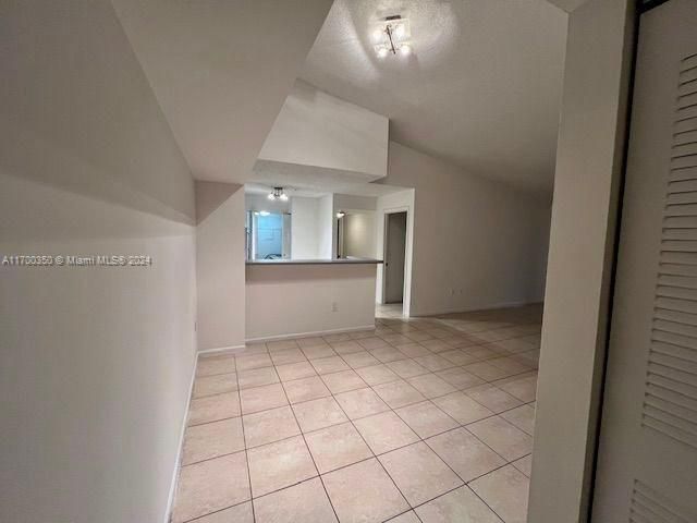 For Rent: $2,470 (3 beds, 2 baths, 1125 Square Feet)