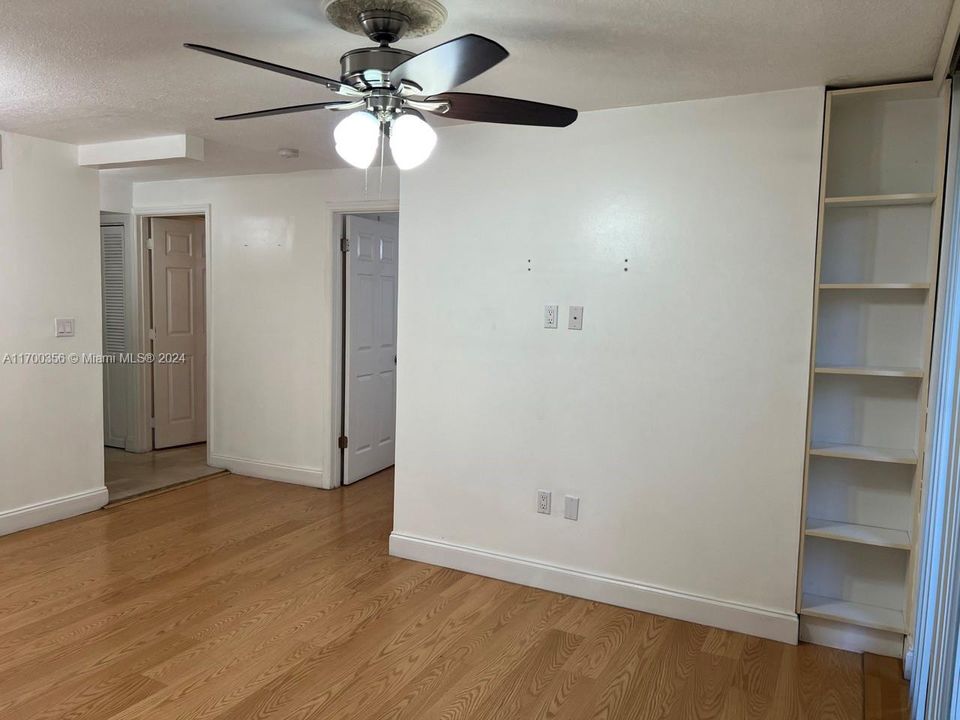 For Rent: $1,900 (1 beds, 1 baths, 634 Square Feet)