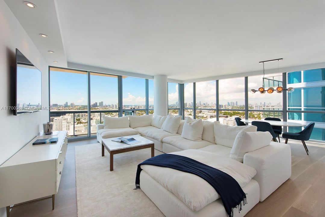 For Sale: $4,500,000 (2 beds, 2 baths, 1316 Square Feet)