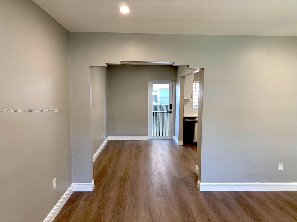 Недавно арендовано: $2,995 (2 спален, 2 ванн, 988 Квадратных фут)