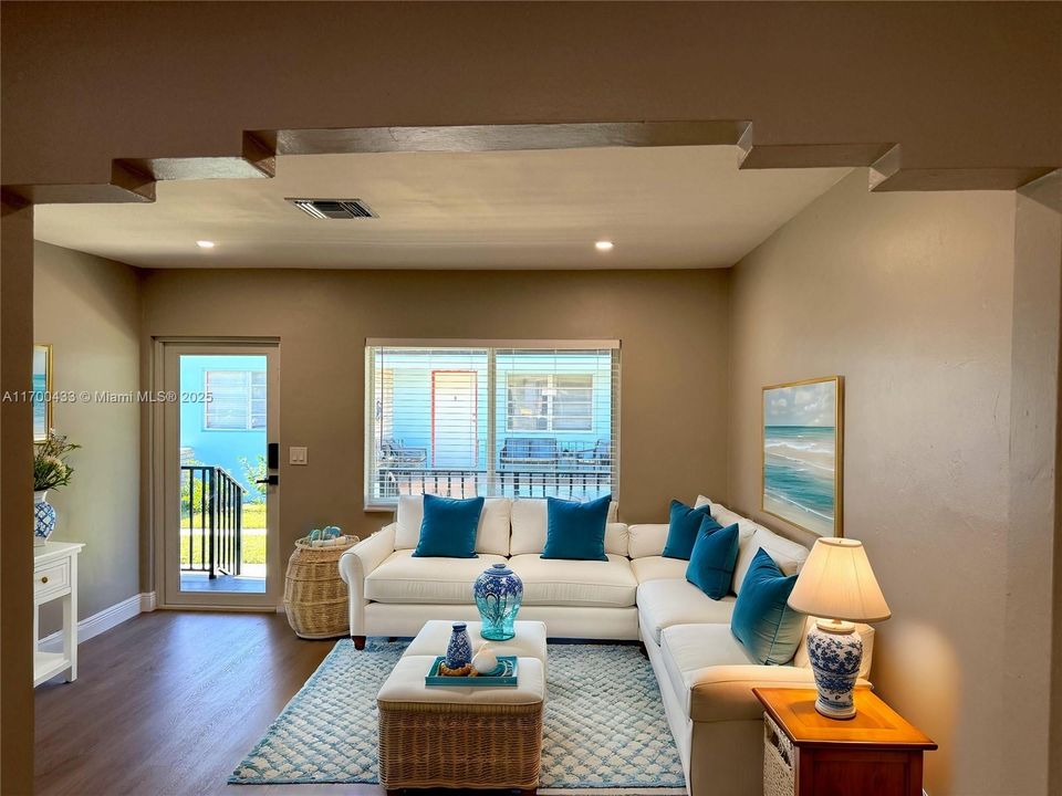 Недавно арендовано: $2,995 (2 спален, 2 ванн, 988 Квадратных фут)