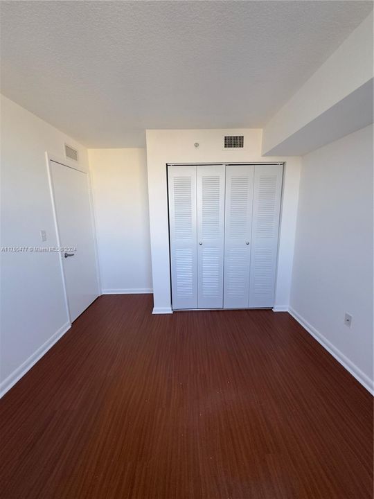 For Rent: $2,100 (2 beds, 2 baths, 803 Square Feet)