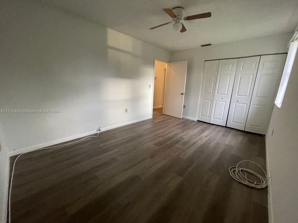 For Rent: $2,800 (3 beds, 2 baths, 1811 Square Feet)