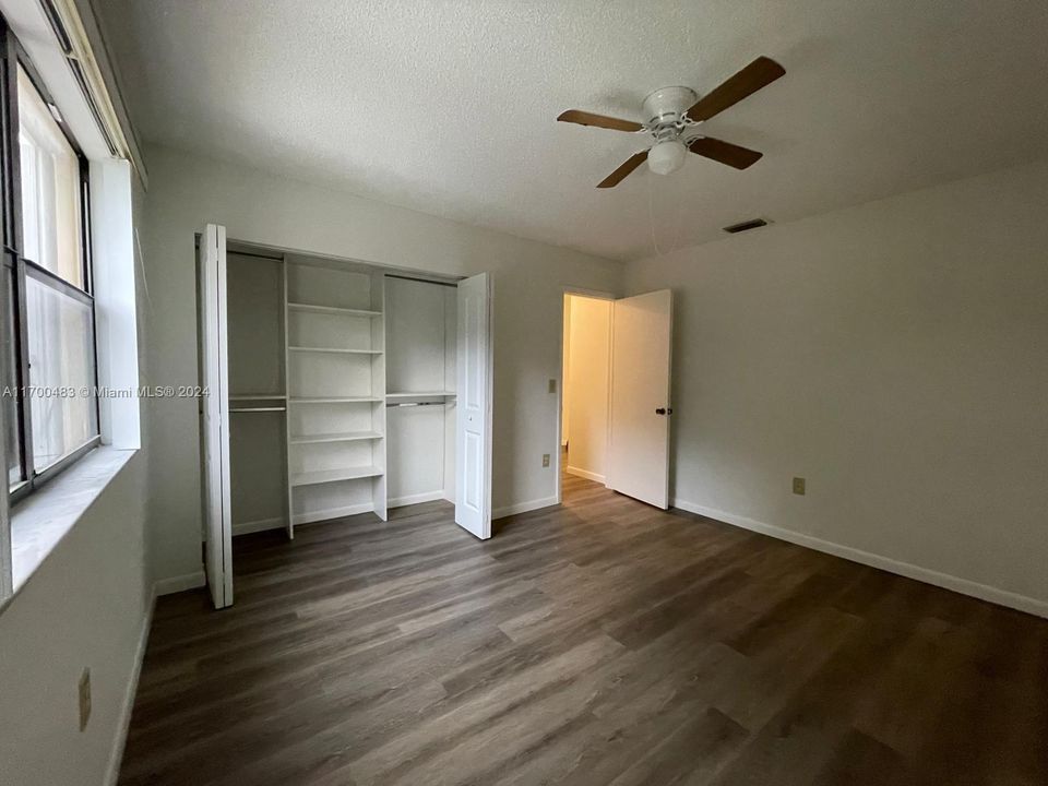 For Rent: $2,800 (3 beds, 2 baths, 1811 Square Feet)