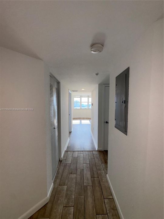 For Rent: $2,300 (2 beds, 2 baths, 803 Square Feet)