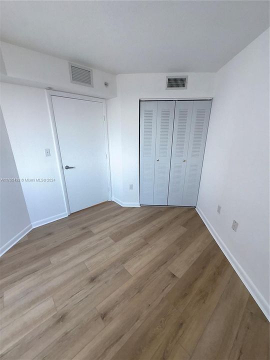 For Rent: $2,300 (2 beds, 2 baths, 803 Square Feet)