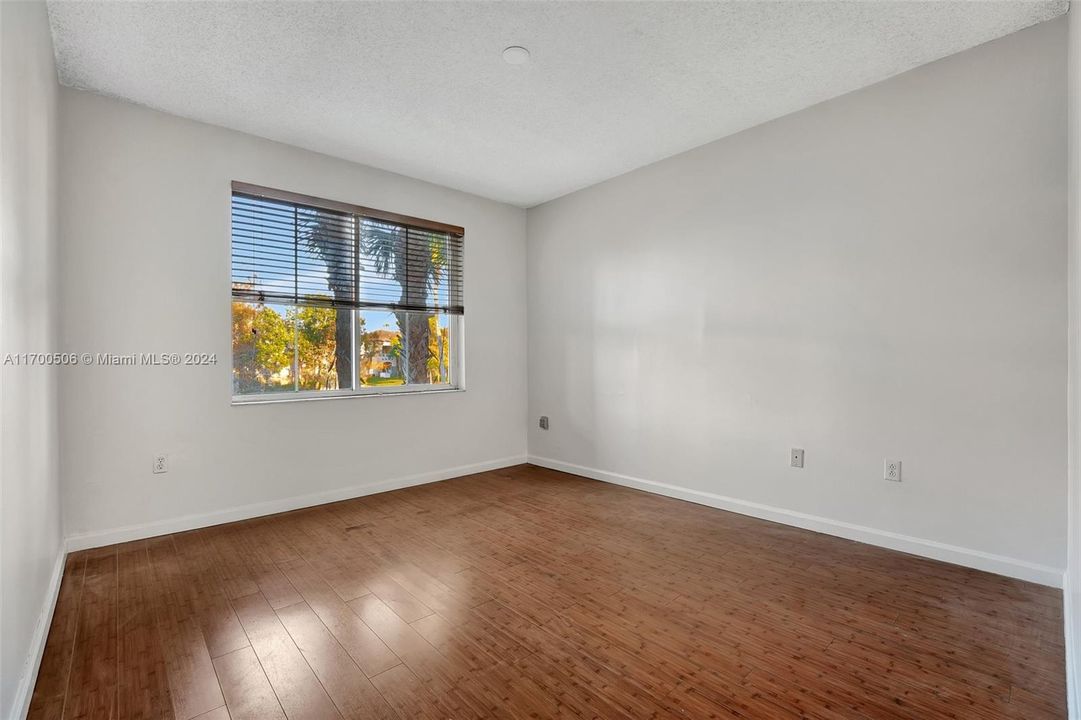 For Rent: $2,300 (2 beds, 2 baths, 1152 Square Feet)