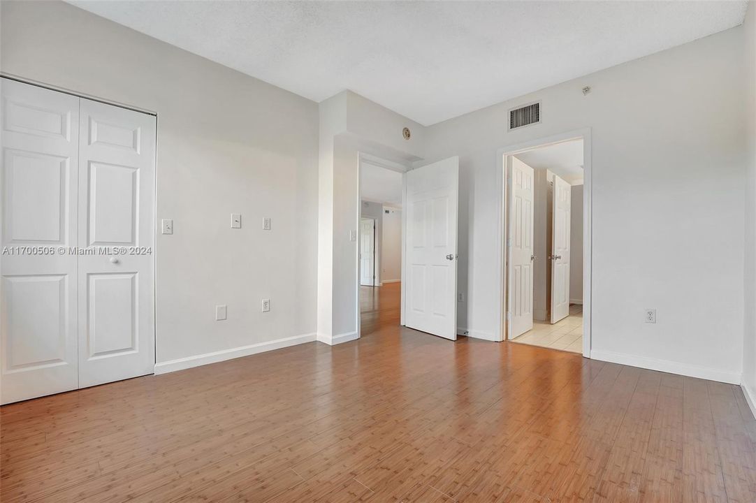 For Rent: $2,300 (2 beds, 2 baths, 1152 Square Feet)