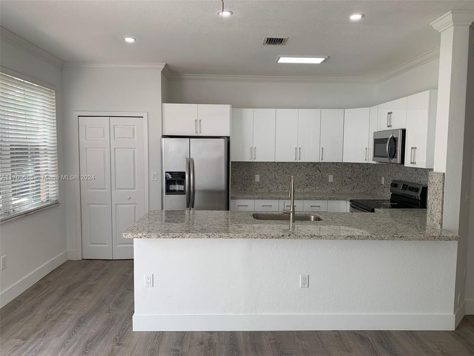 Active With Contract: $3,400 (4 beds, 2 baths, 1793 Square Feet)