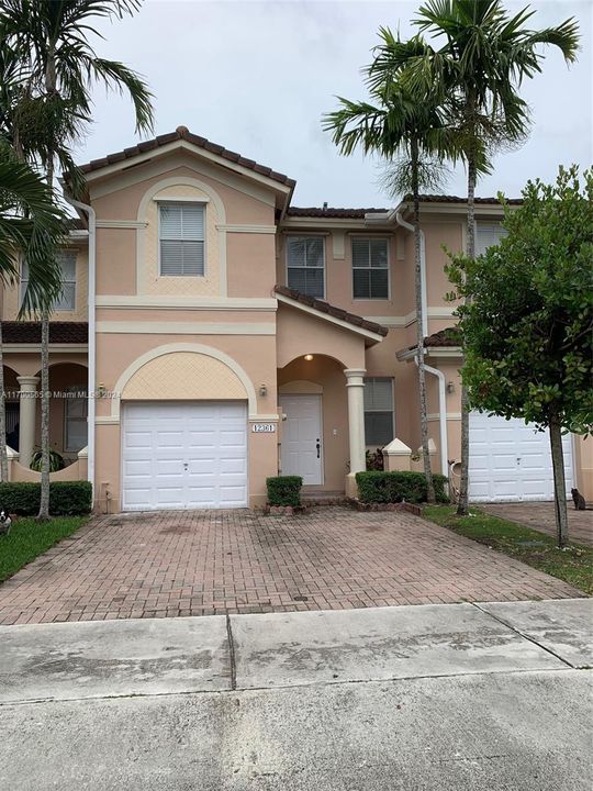 Active With Contract: $3,400 (4 beds, 2 baths, 1793 Square Feet)