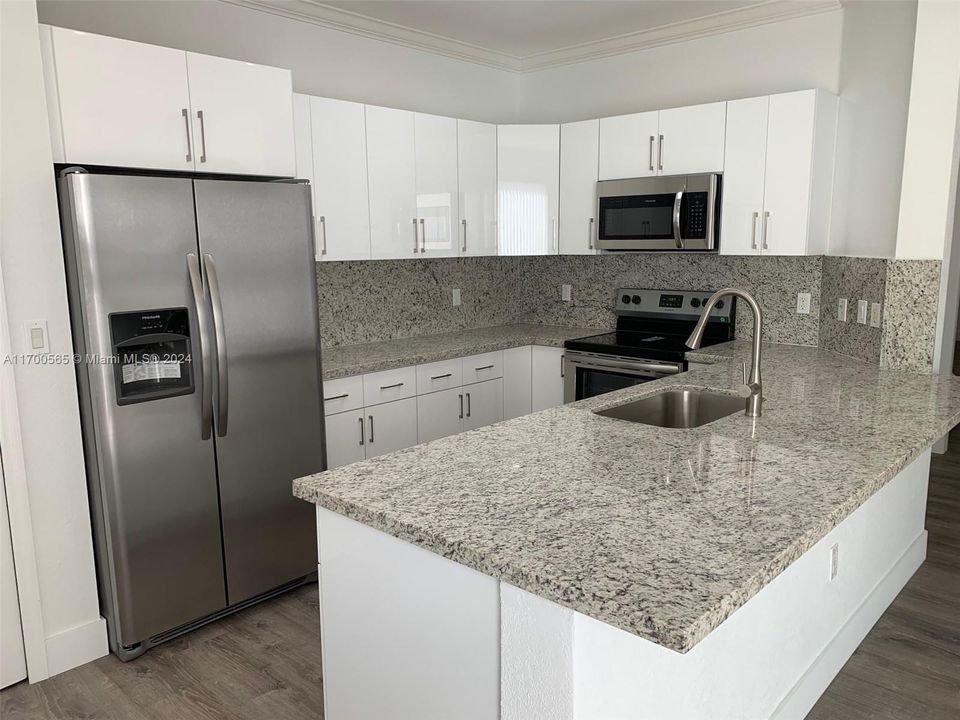 Active With Contract: $3,400 (4 beds, 2 baths, 1793 Square Feet)