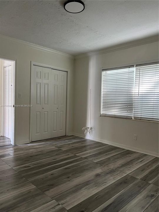 For Rent: $2,100 (1 beds, 1 baths, 1462 Square Feet)