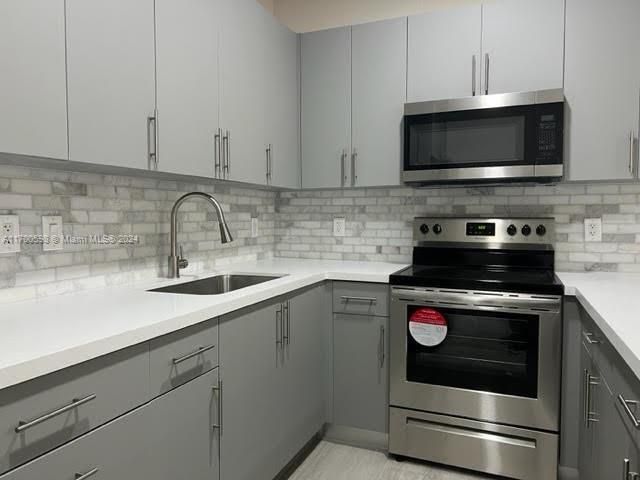 For Rent: $2,850 (3 beds, 2 baths, 1330 Square Feet)