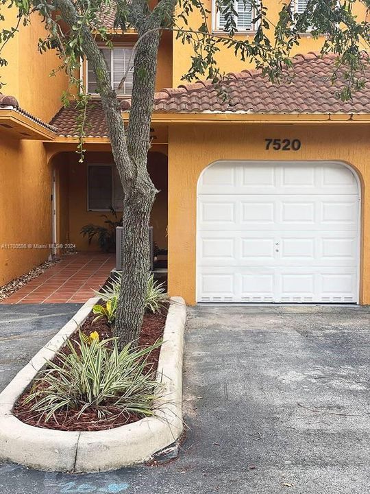 For Rent: $2,850 (3 beds, 2 baths, 1330 Square Feet)