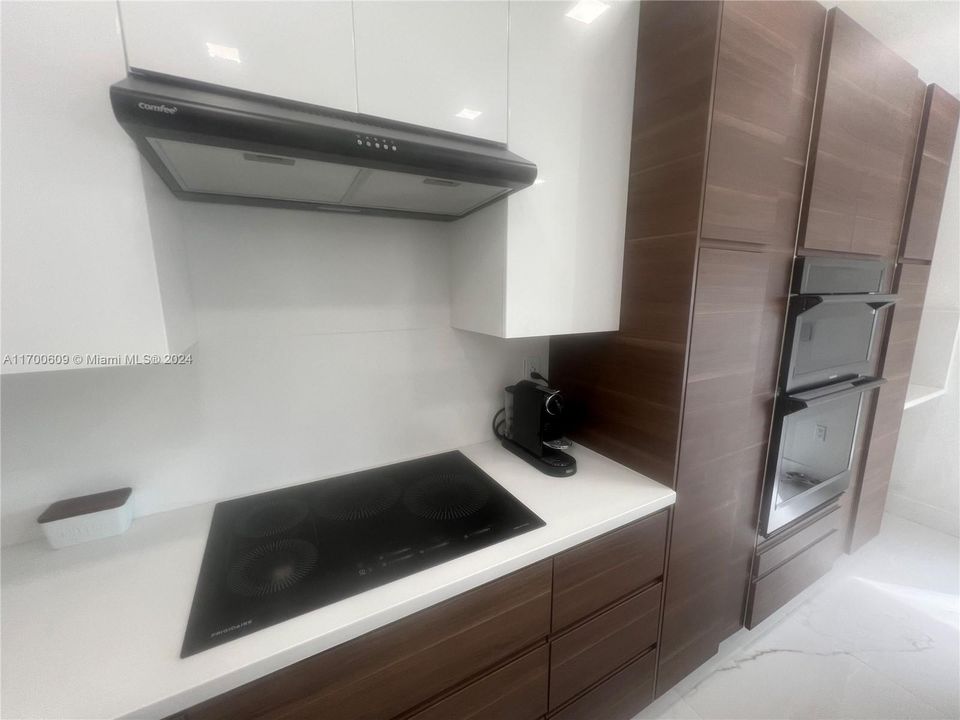 En Venta: $465,000 (3 camas, 2 baños, 1421 Pies cuadrados)