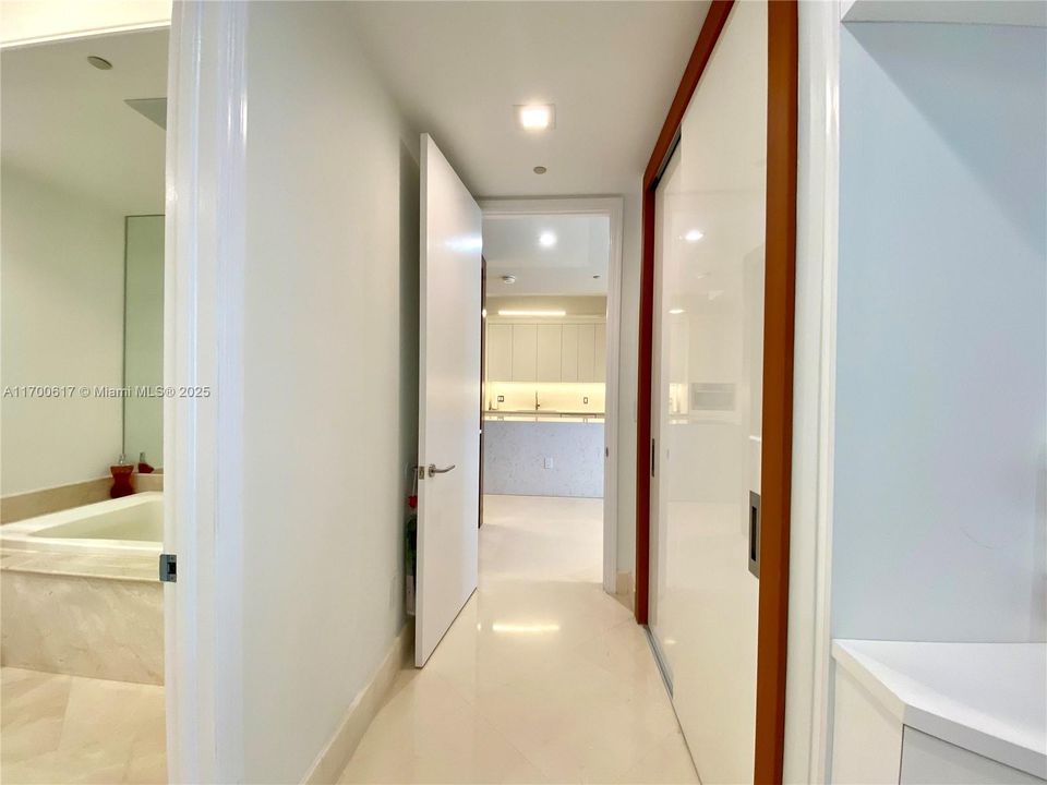 待售: $5,495,000 (2 贝兹, 2 浴室, 1870 平方英尺)