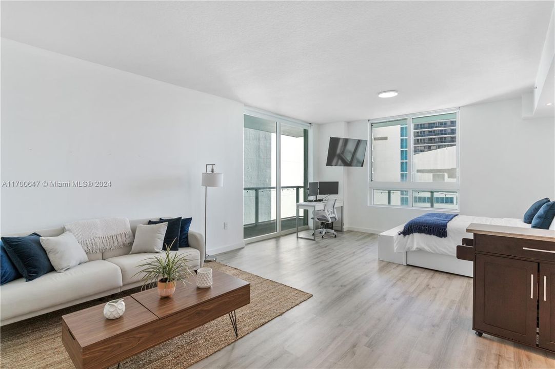 Recently Sold: $350,000 (0 beds, 1 baths, 594 Square Feet)