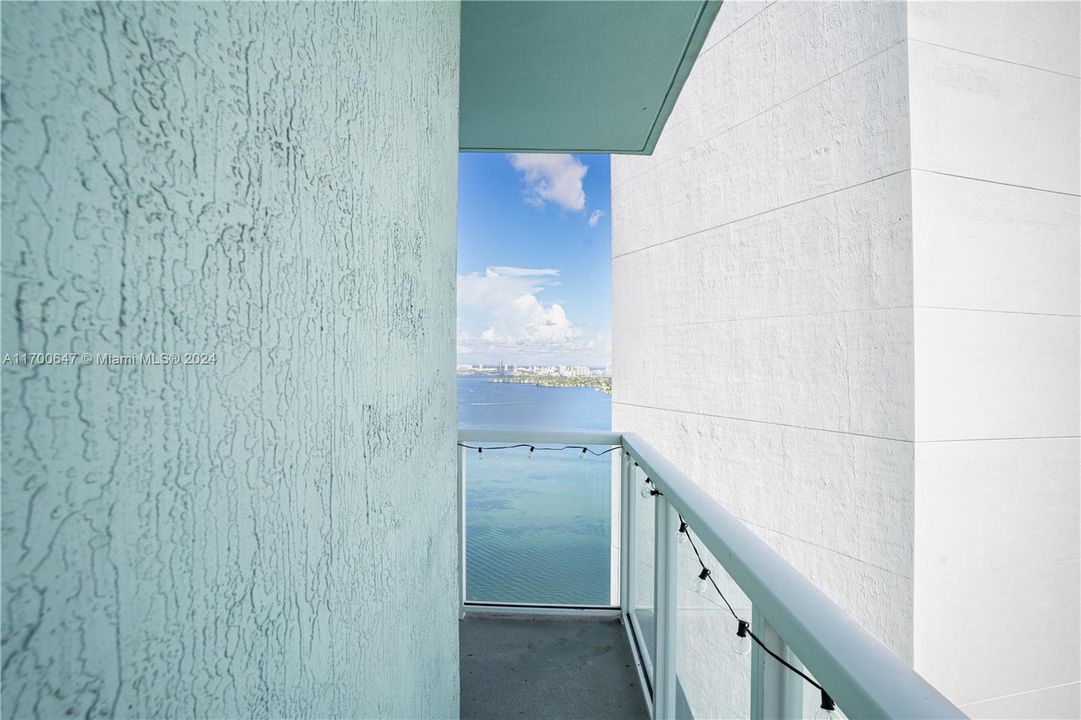 Recently Sold: $350,000 (0 beds, 1 baths, 594 Square Feet)