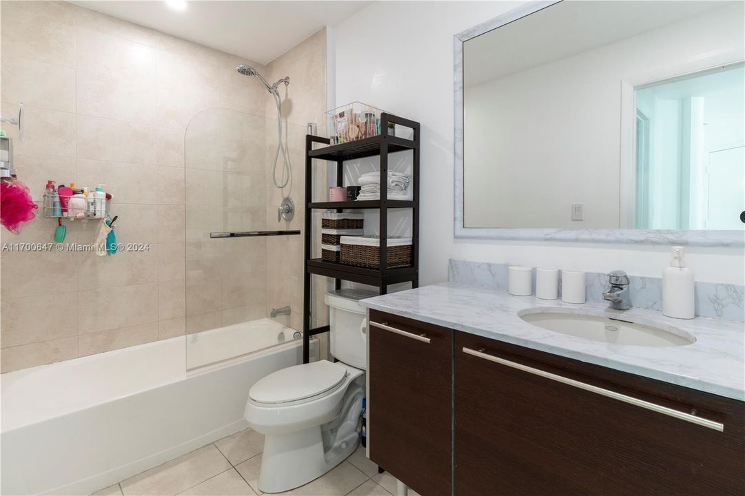 Recently Sold: $350,000 (0 beds, 1 baths, 594 Square Feet)